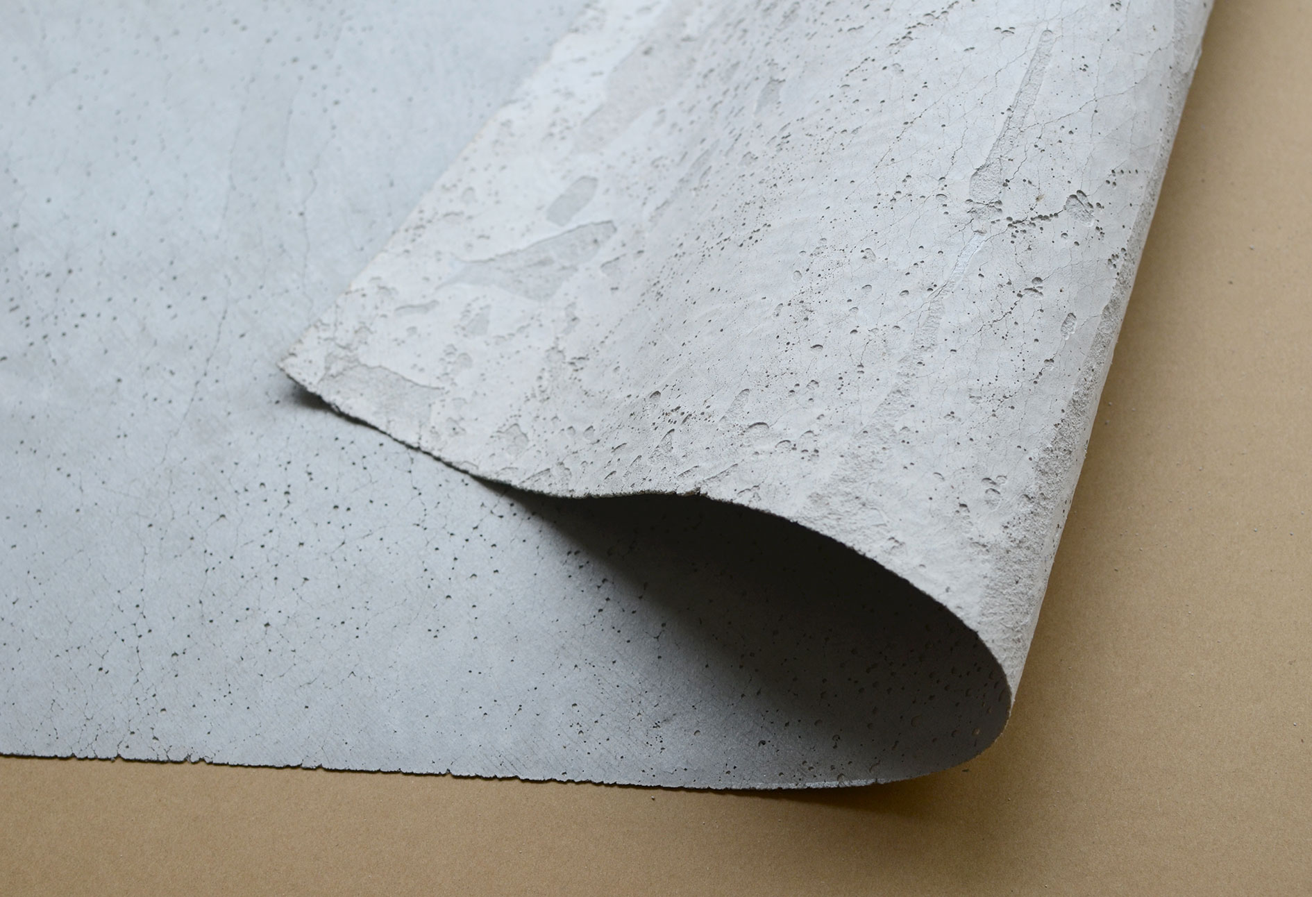 極薄のモルタル